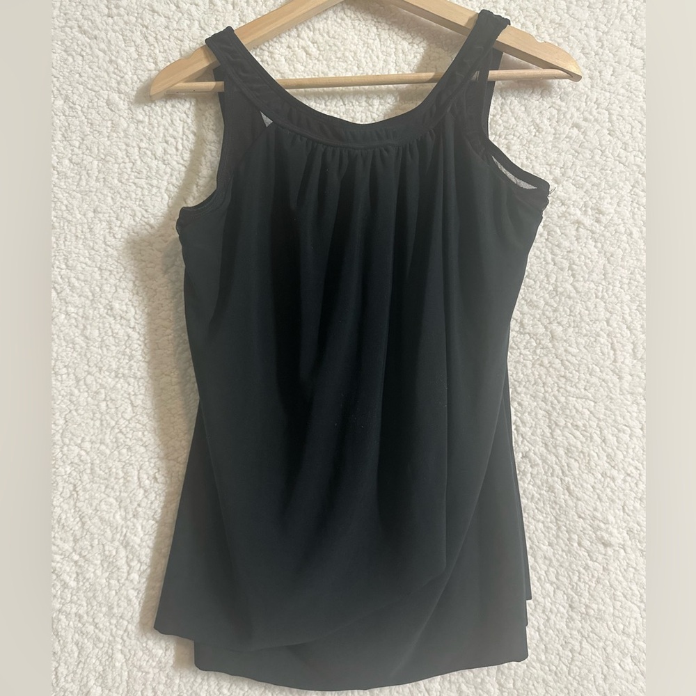 MIRACLESUIT Size 12 Style: Ursula / Black and Flowy Tankini Swim Top